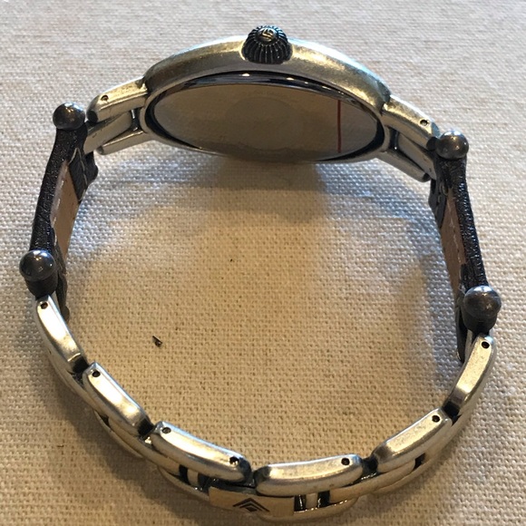 ❤️ Silpada Mother-of-Pearl & Brown Leather Watch - Picture 2 of 4